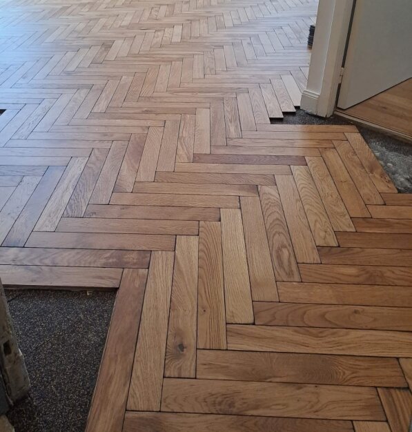 Nettoyant parquet - Pose de parquets à Bordeaux - RM PARQUET